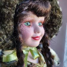 Christina Verdi Fine Genuine Porcelain Doll Green Dress Collection  Edition-2003