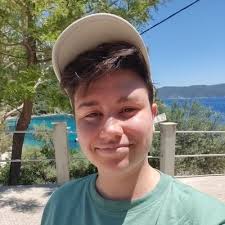 Emma Burge (@emzcoolstar)