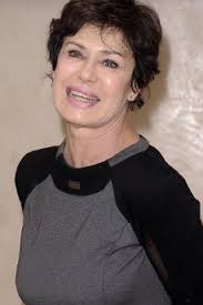 • déjà plus de 40 ans que nous vous suivons sophie. 22 Jahre Spater So Sieht Bond Girl Sophie Marceau Heute Aus