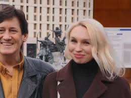 Lana accepts david's airport proposal, as seen in spoiler photos from soap. 90 Day Fiance Spoilers Did David And Lana Get Engaged And Are They Together Now Shocking Tell All Reunion Spoilers Leaked