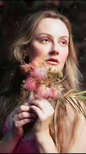 𝗦𝗮𝗿𝗮𝗵 𝗦𝗮𝗻𝗱𝗾𝘂𝗶𝘀𝘁 ◇ Photographer