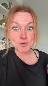 greenscreen This should be an ad for American Eagle not gap 🤣🤣  #ToTheComments #CommentSection #FunnyComments #pants @gabymixco