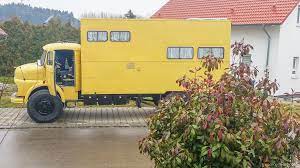 Gleichzeitig bietet ein campingbus ausreichend komfort und die freiheit der unabhängigen reiseplanung, hotel zimmer und auto gleich. Leben Im Wohnmobil Dauerhaft Im Camper Wohnen Campofant