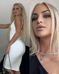 Happy first Sunday of the month to all my lovely fans 💕💕💕..... Please  say hi and indicate your country flag🚩 👍.