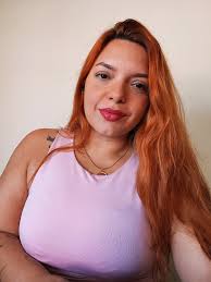 E chegou... E nesse momento um misto de emoções vem à tona, muitas  lembranças e um coração explodindo de amor e felicidade! Aquela frase da  música: "Eu tenho tanto, pra lhe falar...