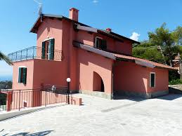 Strutture per esterni per case ville negozi e locali. Pitture Esterni Pitture Per Facciate Impermeabilizzazione Pareti Esterne Colore Facciate Colori Forti In Facciata Pitture Per