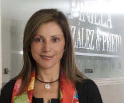 Claudia Mora, socia del Departamento de Derecho Ambiental de Pinilla,  González & Prieto