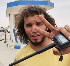 للإنصاف نور الدين النعاس كان ليه دور كبير في تحرير الوطية اليوم و حتى ما  قبلها و عنده باص عيون ثاني