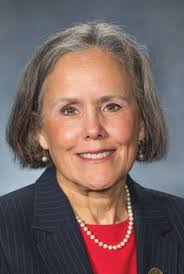 Lynsie Smith's Instagram, Twitter & Facebook