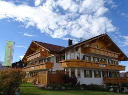 Unser haus liegt mitten im allgäu in nesselwang. Ferienwohnung Neuschwanstein Nesselwang Firma Gastehaus Annabell Frau Martina Schade