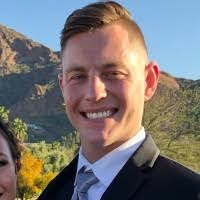 Julie Auer's Instagram, Twitter & Facebook