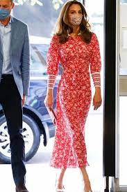 Get the latest news about kate middleton. Kate Middleton 2021 Blumen Midi Kleid Thecelebritydresses
