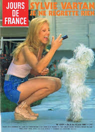 Sylvie Vartan On The Cover Of Jours De France France Singer Julia Roberts