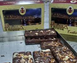 Aida Britos y su familia dan nuevo impulso a la fábrica de chocolates  Pilawa