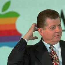 Trajo de vuelta a Steve Jobs y él forzó su dimisión en una astuta maniobra  para volver a ser CEO de Apple