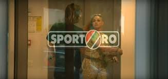 Laurențiu reghecampf a anunțat că el și anamaria prodan divorțează, însă acesta nu a oferit prea multe detalii, doar a confirmat zvonurile apărute în presă. Accesoriile Anamariei Prodan Valoreaza O Avere Cate Mii De Euro Costa