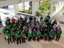Kegembiraan Guru Guru Sehebat Majalah Karisma Sm Sains Batu Pahat Facebook