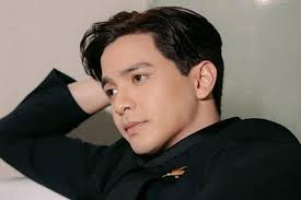 Alden nag-aaral bilang piloto