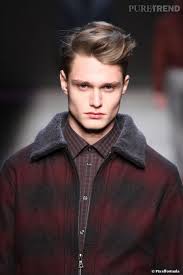 Voici les 9 meilleures coiffures courtes hommes 2021 qui vous guideront dans votre choix. Coiffure Homme 45 Inspirations Podium Pour L Automne Puretrend