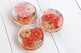 How to make glass paperweights with flowers. Pressed Flower Paperweight Diy