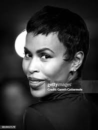 1.856 foto e immagini ad alta risoluzione di Sabrina Hall