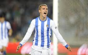 Rúrik gíslason (born 25 february 1988) is an icelandic former professional footballer who played as a midfielder. Rurik Gislason Verdient Auf Instagram Manchmal Mehr Als In Sandhausen Watson