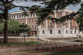 Josep maria genescà i vidal el 3 de maig de 2021 en la aquest asil adoptaria poc després, el 24 de febrer de 1584, el nom d´hospital de nostra senyora de la misericòrdia. La Profesora Apunalada Por Un Alumno Por Una Mala Nota Como Victima Me He Sentido Desamparada Comunidad Valenciana