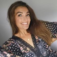 Natalie Skeene (@natalieskeene)