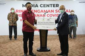 We did not find results for: Kemensos Terima 1 000 Paket Sembako Dari Dunia Usaha Kementerian Sosial Republik Indonesia