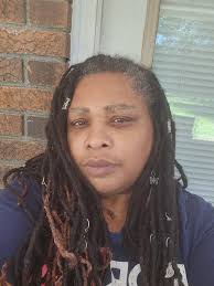 Introduction and travel photo sharing