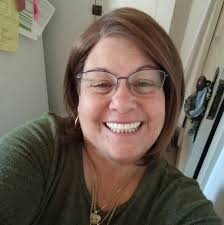 Where is a good place to go watch the eagles game Sunday?