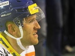 Hokejové zajímavosti z 21.září: šílené třetiny i návštěva šéfa evropského  hokeje