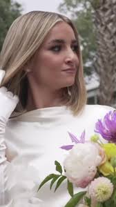 Ill do anything for the lewk 💄💅🏼💇‍♀️ #wedding #weddingtiktok #bridetok  #haircut #hair #weddingday