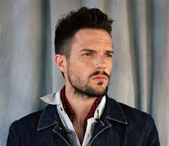Er The Killers-Brandon innafor? Hm...
