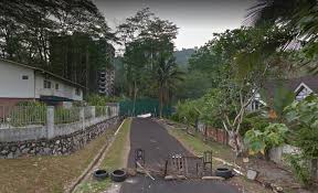 Residents began to see cracks forming and widening on the road around the highland towers, a forewarning of collapse. Haunted Globetrotting The Aftermath Of The Highland Towers Collapse Malaysia The Ghost In My Machine