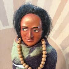 Poupée indienne Skookum 6 1/2" des années 1930