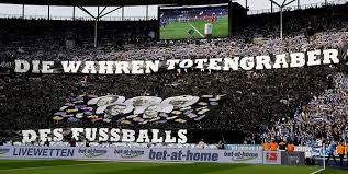 Lieblingsgegner hertha bsc kommt für rb leipzig gerade zur rechten zeit. Rb Leipzig Fans Von Hertha Bsc Protestieren Gegen Brauseclub Express De