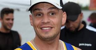 Pietro lombardi und seine freundin, die bereits hundebesitzerin ist, teilten dasselbe video auf ihren accounts, auf dem zu sehen ist, wie laura maria. Mittel Zum Zweck Pietro Lombardi Rechnet Mit Ex Laura Ab Kurier At