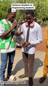 Science student vs Engineering student. 😁