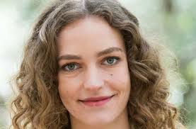 Un si grand soleil : Spoilers Un Si Grand Soleil France 2 On Sait Qui A Tue Angele Estrela La Soeur De Claire