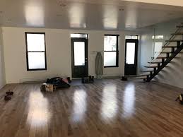 Cet aménagement aux accents industriels est l'atout parfait pour structurer avec style un espace. Avant Apres Creer Une Entree Avec Verriere Un Avis Sur Tout