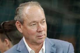 Jim Edmonds and Meghan King Edmonds of 'Real Housewives' fame complete sale  of Newport Beach home