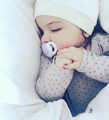 Iyi Geceler Bebek Masum Melek Gece Uyku Bebek Resimleri Bebek Ikizler Bebek