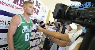 2 decathlon part time jobs. Athletisme Suivez En Direct Le Decathlon De Kevin Mayer A La Reunion