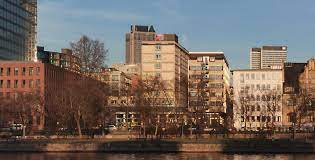 Ulrike herrmann im dgb haus in frankfurt. Gewerkschaftshaus In Frankfurt Am Main Sitz Von Dgb Und Ver Di