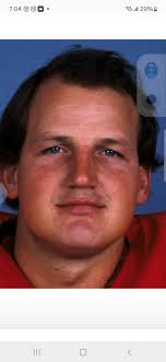 Former Pro Bowl tight end Russ Francis was killed in a plane crash Sunday  in New York. He was 70 years old. Francis played parts of eight seasons  with the New England