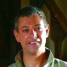 The Language of Houses: How Buildings Speak to Us: Lurie, Alison:  9781883285661: Amazon.com: Books