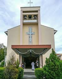 The catholic church, based in rome and headed by the pope, is the oldest institution in the western world. Mypenang