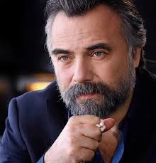 Gibi soruların cevaplarını araştırmaya başladı. Beyin Kanamasi Gecirmisti Geri Donuyor Edho Dogan Baba Ali Surmeli Kimdir Aslen Nereli Tv Dizi Ve Turkiye