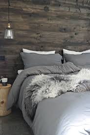 Ambiance A Recreer Facilement Avec Un Lambris Effet Bois Bluffant Grosfillex Chambre A Coucher Idee Chambre Chambre A Coucher Idee